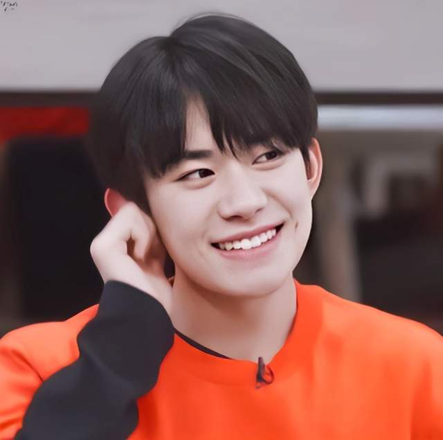 易烊千玺太吃撒娇这套了!这样的四字弟弟你撩吗?