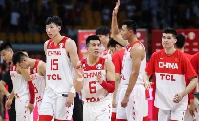 中国篮球排行榜_中国十大最强男篮球员大排名:易建联王治郅前三,第一位世界公认