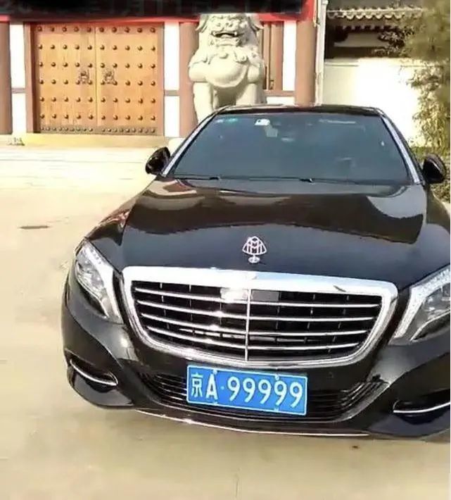 "五九至尊"京a红旗的"回归之路":从迈巴赫,劳斯莱斯到红旗|劳斯莱斯