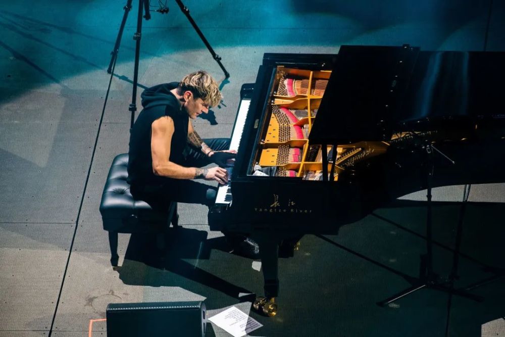 马克西姆2021中国巡演"最后一站"北京!全国乐迷都能"看直播"!