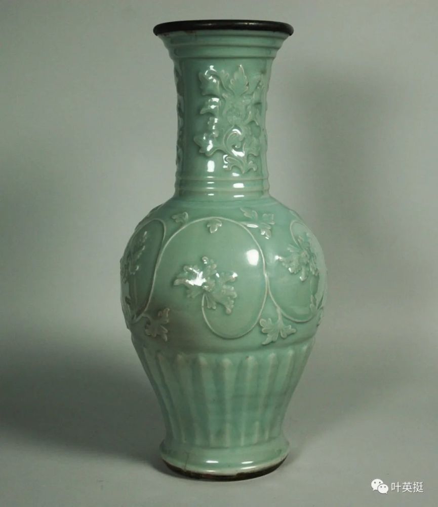 龙泉青瓷龙泉窑牡丹瓶