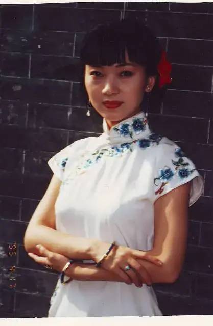 民国作品被改编成为了电视剧,由张忠执导,张月,丁鹂,王昌娥等明星主演