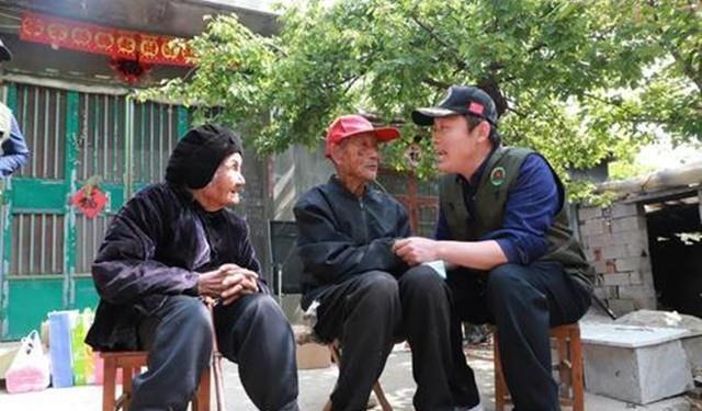 104岁老八路含泪回忆师长陈光,陈光后人感动,千里赴山东看望