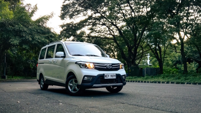 2021款国产kaicenehonors面包车