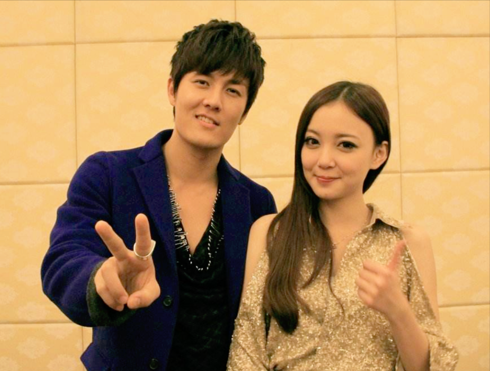 今年42岁的吴克群曾经的绯闻女友不少,比如王心凌,张韶涵,汪小敏等等