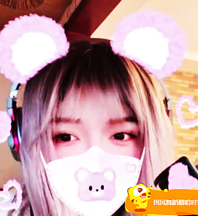 王者荣耀狗妹首次露脸,女汉子秒变萌妹子,粉丝后悔了_腾讯新闻