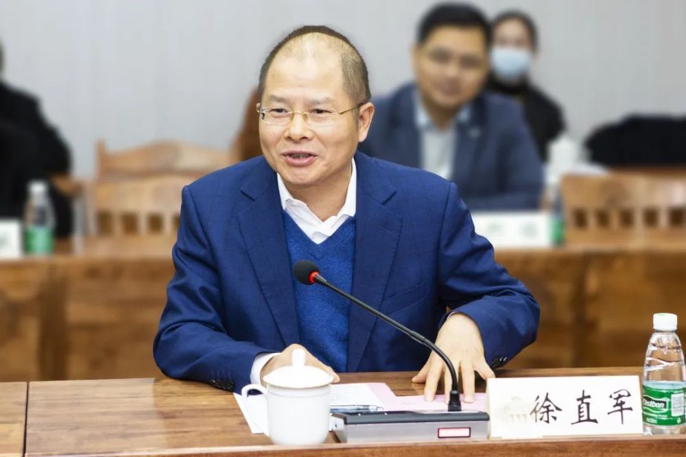 华为轮值董事长徐直军一行到访东大_腾讯新闻