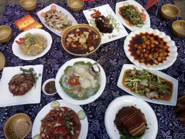 康养福地瀑乡安顺屯堡军帐宴这24道特色菜你都吃过哪些