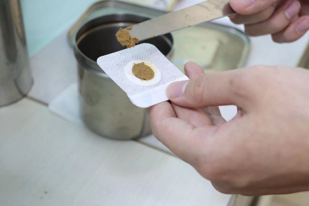 天冷了总是手脚冰凉变天时总会感冒不适三九天灸了解一下