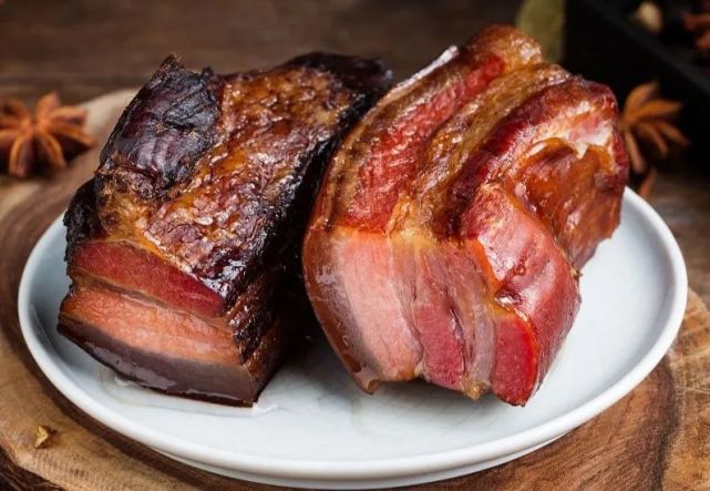蒸腊肉直接上锅蒸很难吃教你这三招腊肉不咸不硬干净又美味