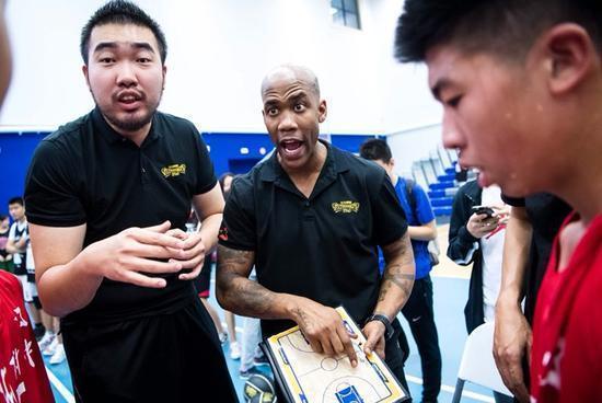 北控 曾经NBA独狼看不起联防，看北控训练已经放弃所谓理想
