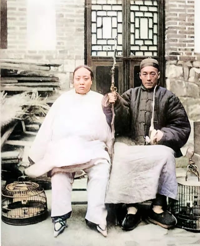 老照片辽东半岛上的地主家庭拥有大量猎枪的福建猎户