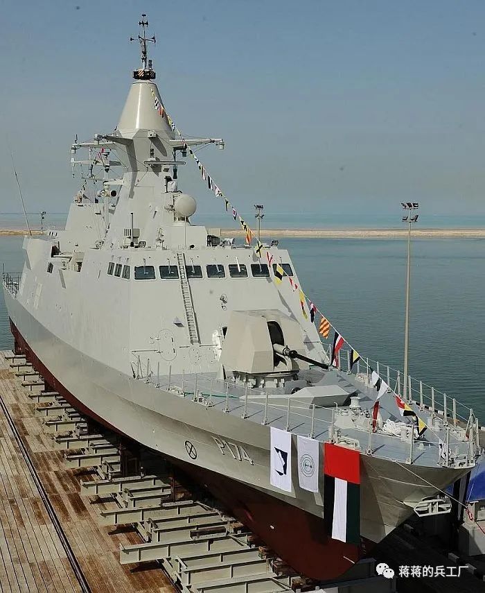 阿联酋首艘追风2500护卫舰下水,之前小艇抗重装,如今审美回来了_腾讯