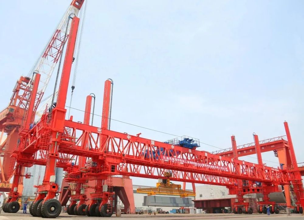 建筑施工装备领域的一项空白,将用于广州地铁11号线赤沙车辆段的建设