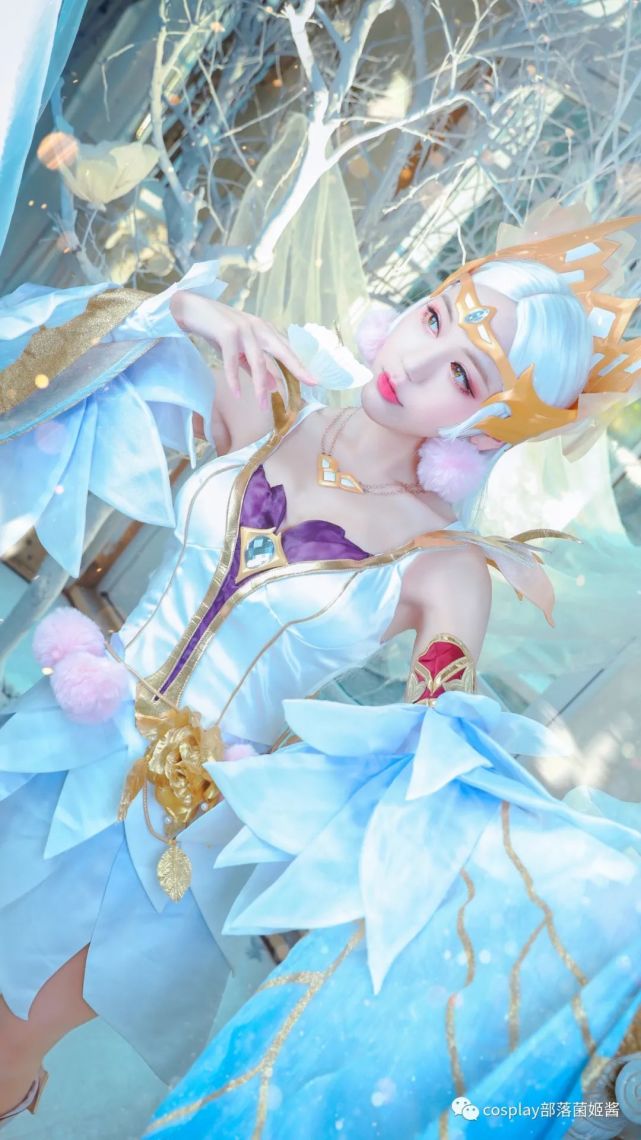 cos:王者荣耀貂蝉金色仲夏夜之梦cos正片@彩芸