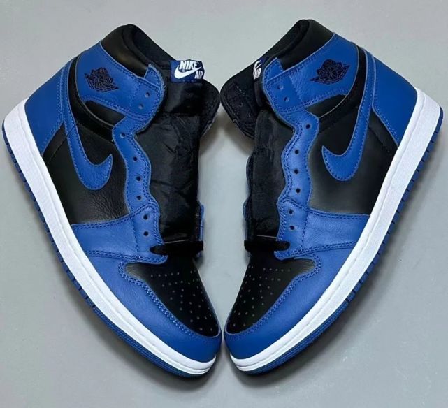 ▼ air jordan 1 retro "royal blue"(2017)而在那么多配色中,元年