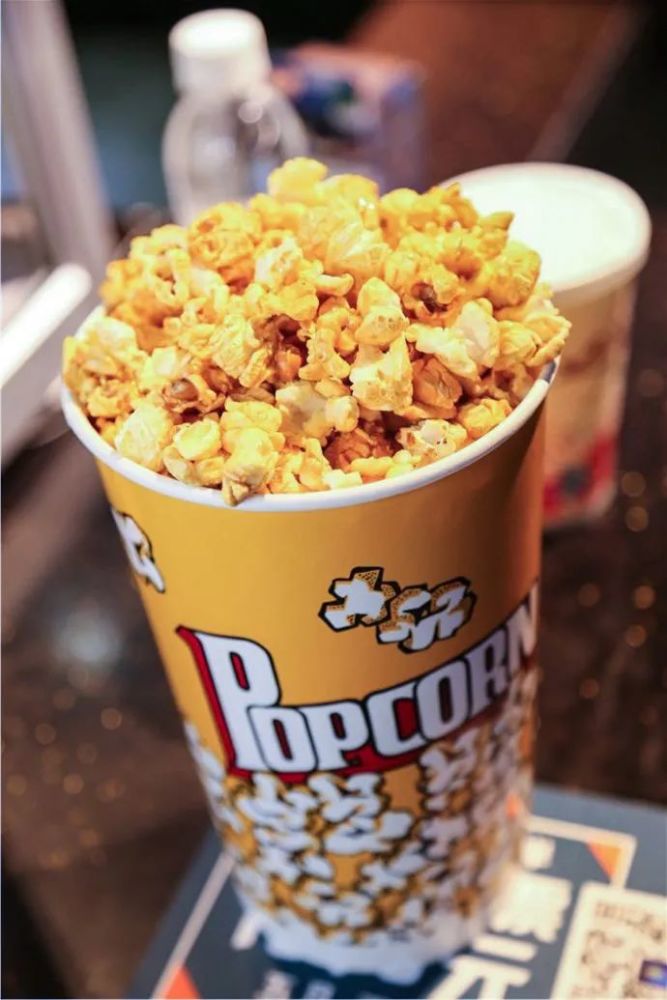 温暖羽绒,潮酷爆款,吸睛夺目 经典设计,时尚百搭 变的是温度,不变的是