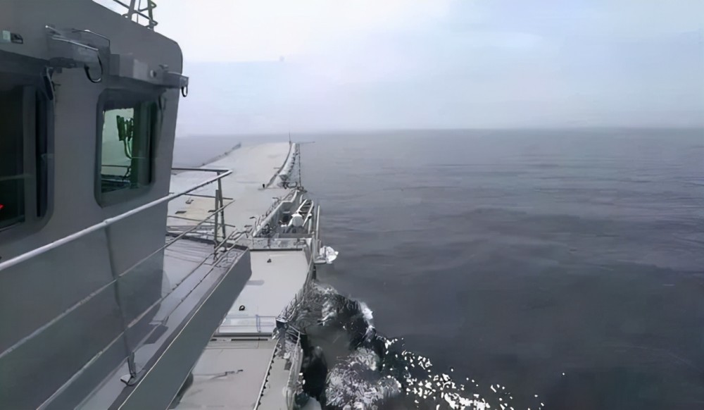 055型俯视图:非常威武雄壮,尽显万吨大驱的气魄_腾讯新闻