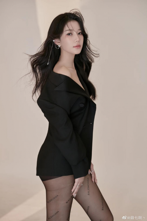 斗鱼萌七无惧舆论正面刚,性感女主播秒变哭哭猫