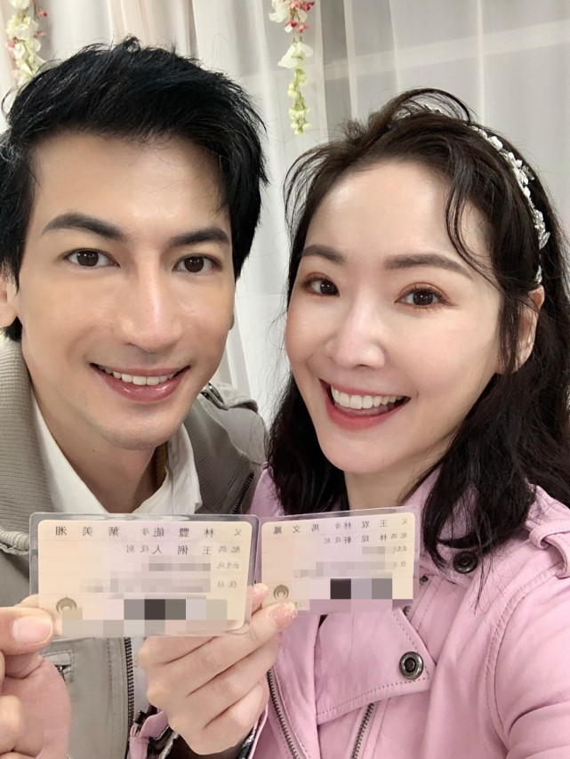 王俐人感觉11月底结婚的话会太过仓促,于是最终把登记的时间定在了12