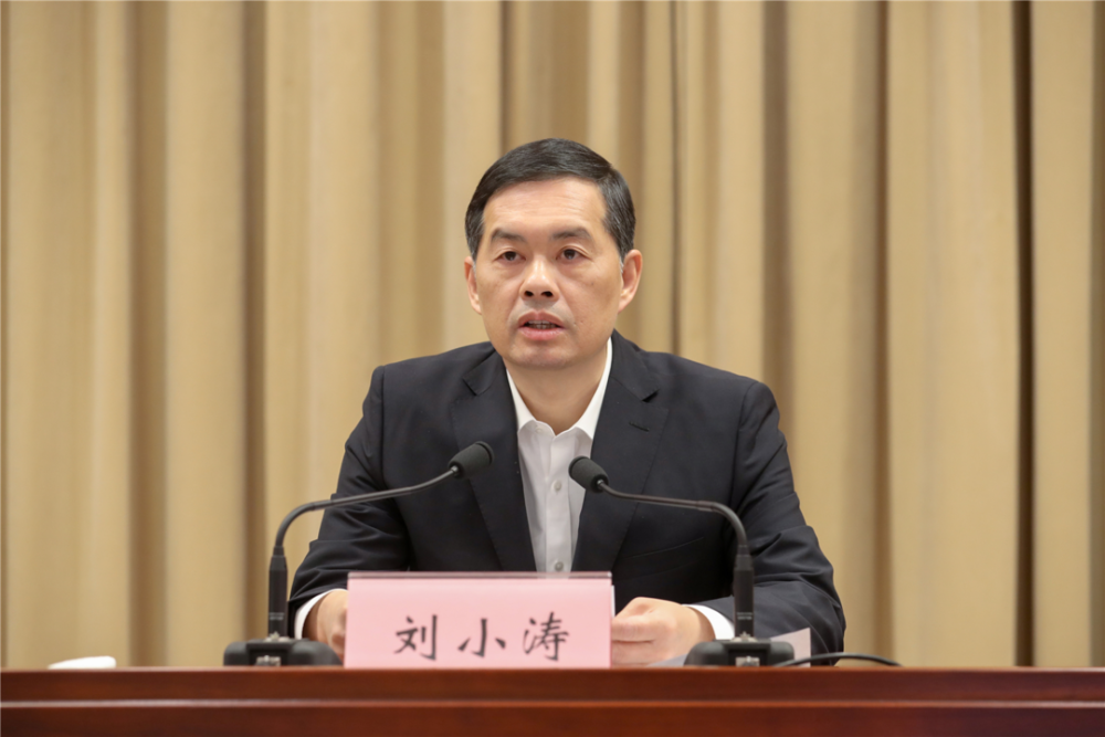 刘小涛再部署疫情防控工作:严字当头,众志成城打好"外防输入"阻击战_