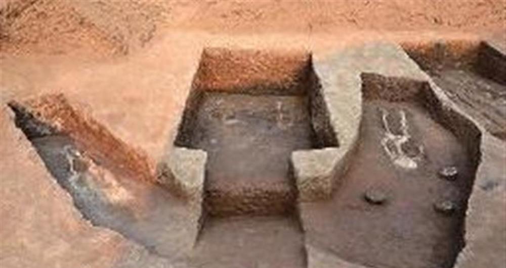 专家发掘关羽墓,发现两具女尸,一个20岁,一个40岁,什么身份?
