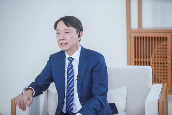"南开网红校长田祥平 国际跨界艺术家傅榆翔"精彩对话