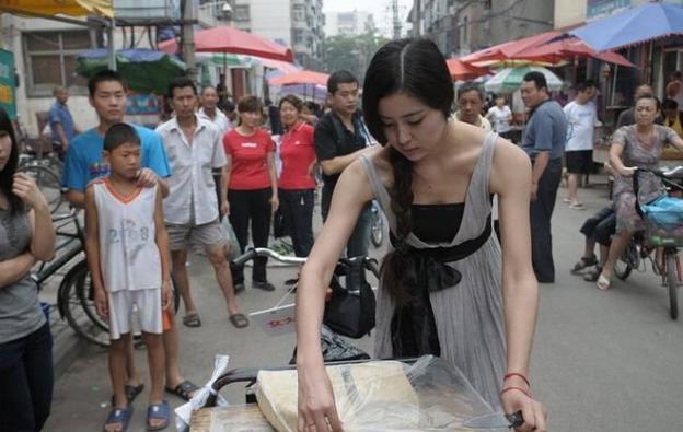 为什么女人被占便宜叫"吃豆腐"?原来历史上还有3个典故