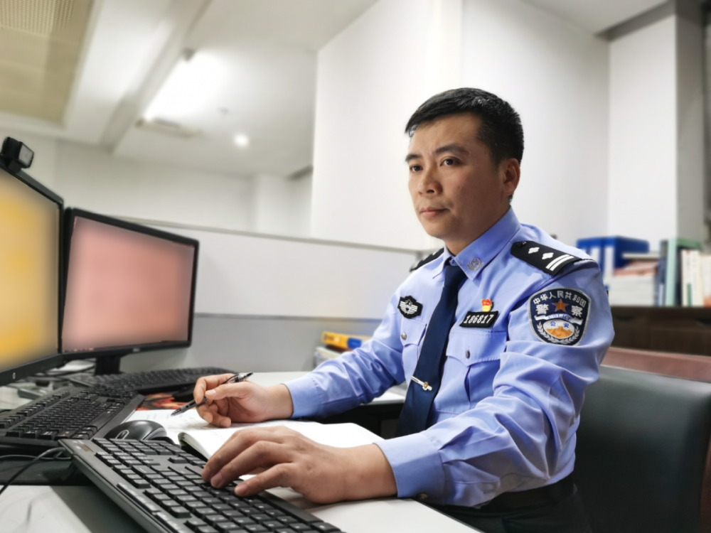 佛山市公安局南海分局大沥派出所刑警中队副中队长