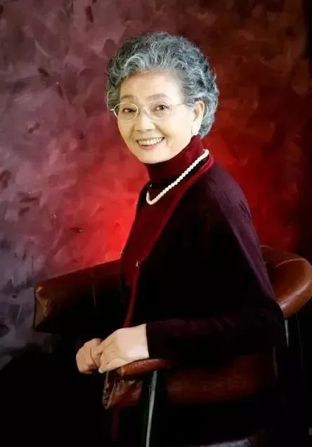 70岁出道,91岁直播带货,这位中国奶奶活成了我们羡慕的老年样子插图8