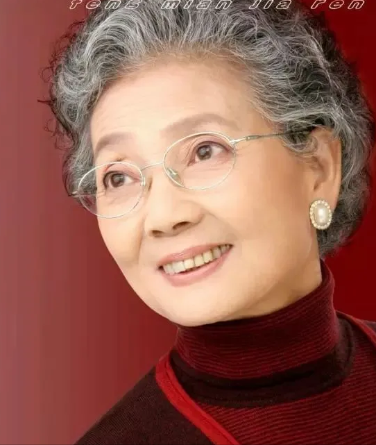 70岁出道,91岁直播带货,这位中国奶奶活成了我们羡慕的老年样子插图22