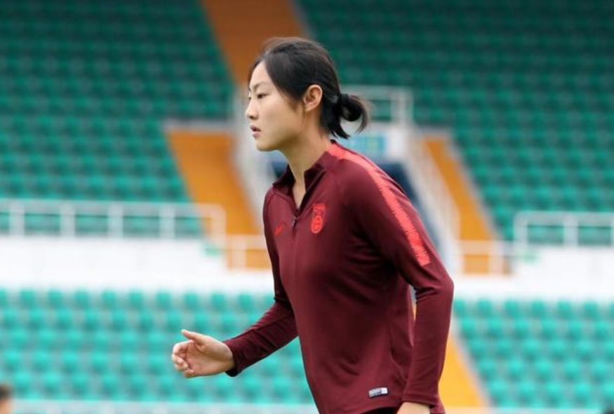 青岛"00后"姑娘袁丛入选新一期女足国家队 有望征战女足亚洲杯