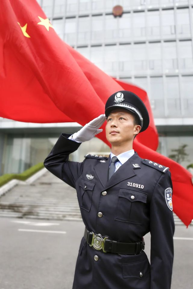 身边的先进|王新峰:在执法一线书写忠诚担当