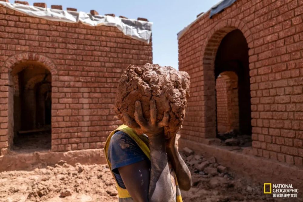 西非还能把烂泥扶上墙吗