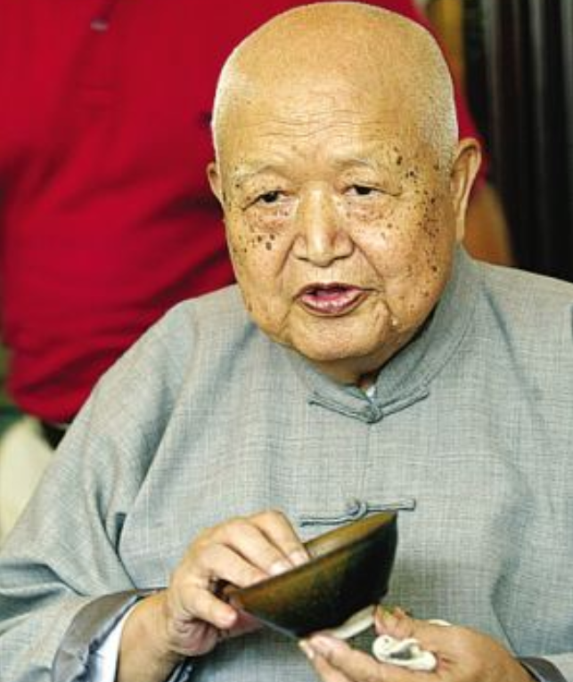 草根富豪谢根荣濒临破产伪造金缕玉衣估值24亿骗取贷6亿