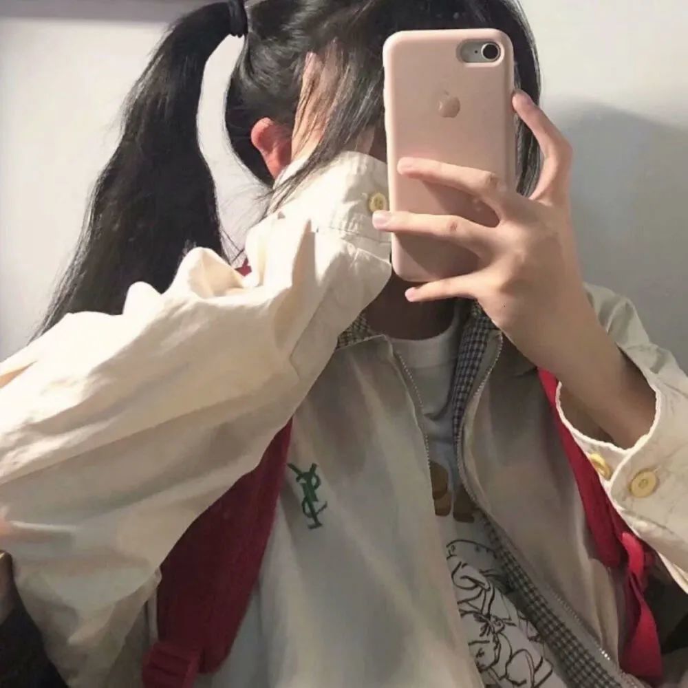 女生不露脸背影头像