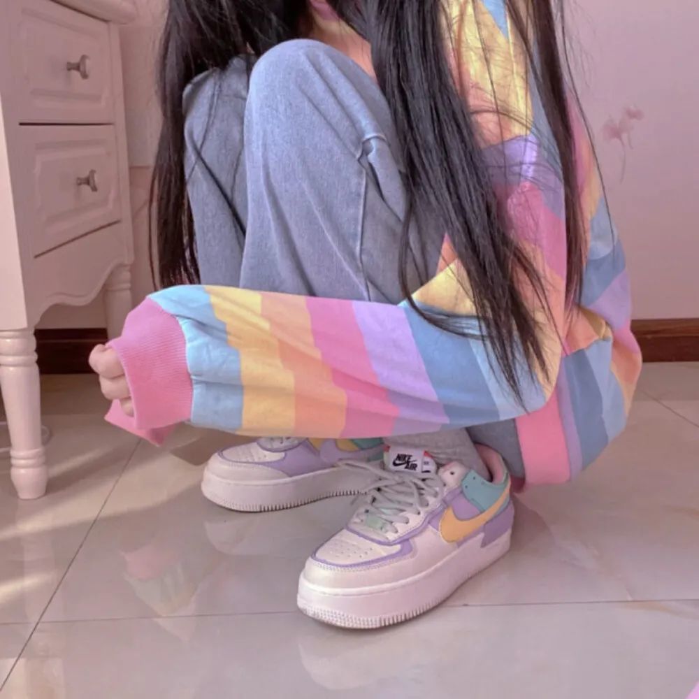 女生不露脸背影头像