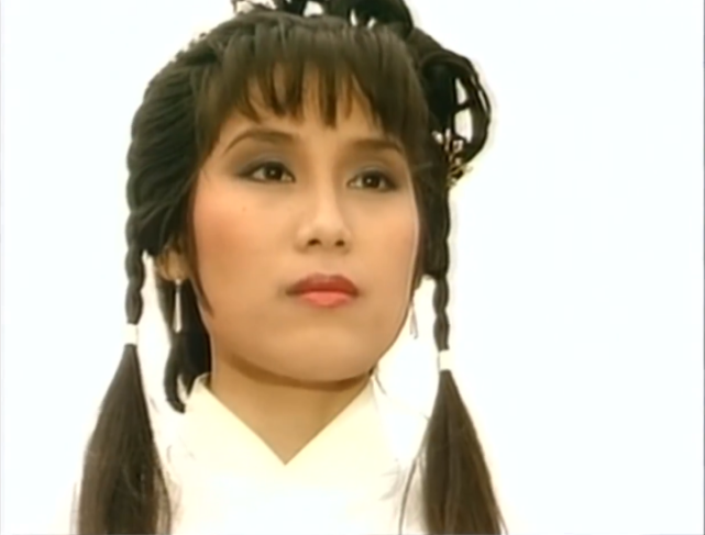 83版射雕穆念慈一身白衣的扮相最好看略带幽怨的眼神让人心疼