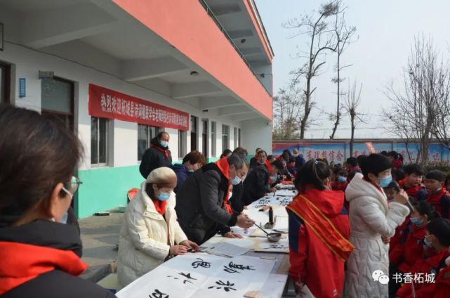 柘城县洪恩乡杨堂小学开展诗词书画进校园活动