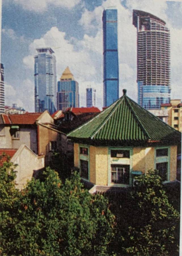 藏在上海闹市的八角藏书楼,已有109年历史,至今仍有人居住在内