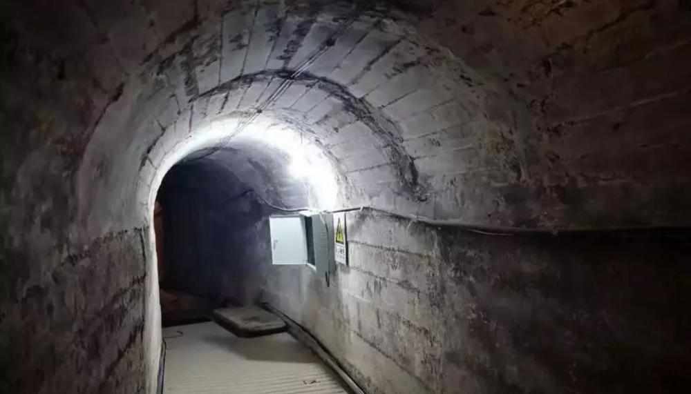 走进兰州南山村防空洞了解70年代深挖洞方针