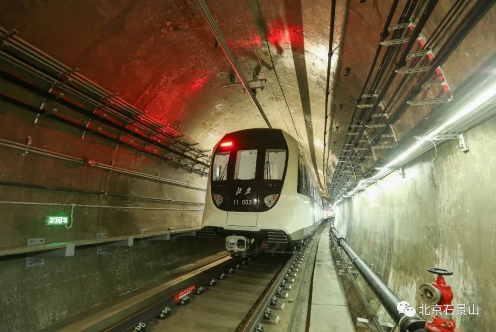 地铁11号线西段开通运行在即!(新闻早知道12月10日)