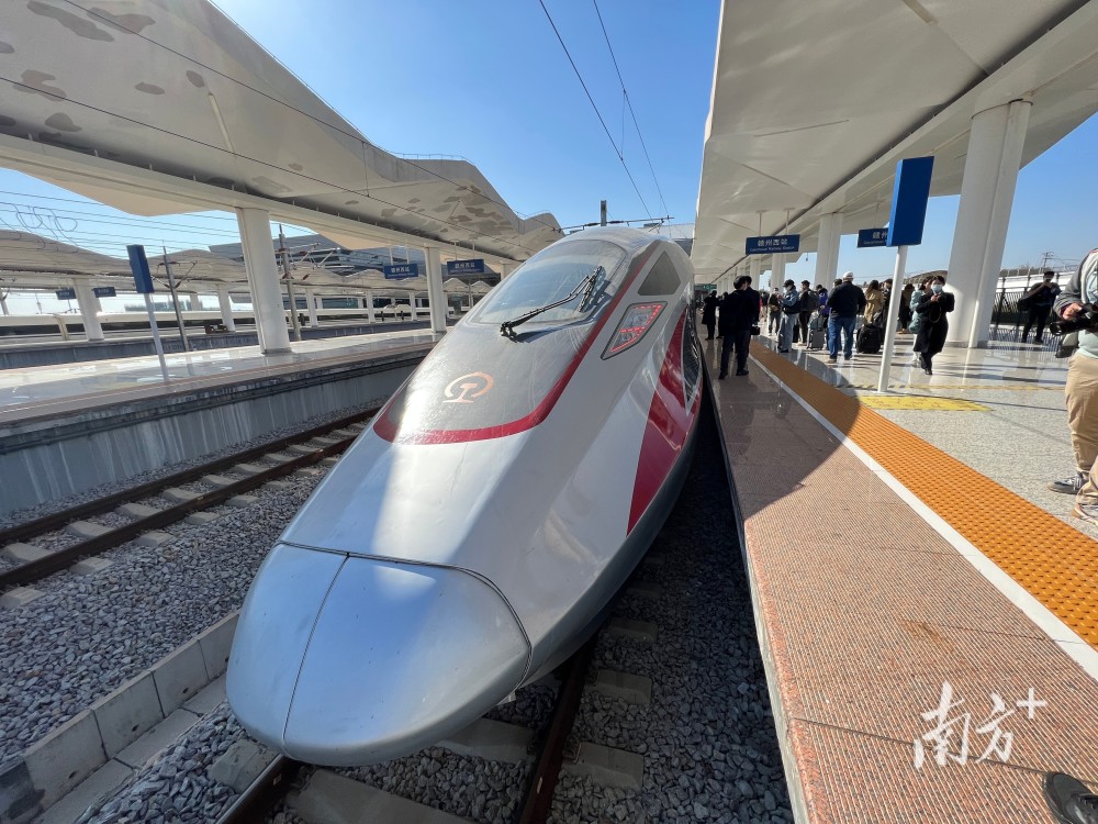 "智造之光"科创榜特约·南方 早班车丨赣深高铁今日开通!