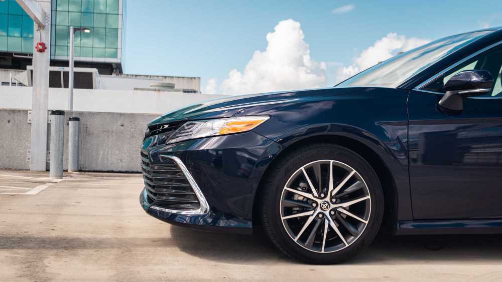 2021年丰田凯美瑞xle v6评测:中层阶级青睐之物_腾讯新闻