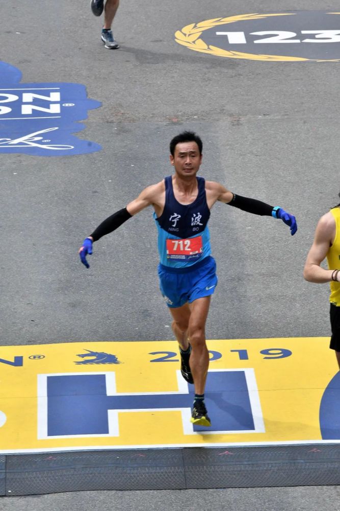 那些业余跑者全马236，他是马拉松PB王；也是越野跑黑马！