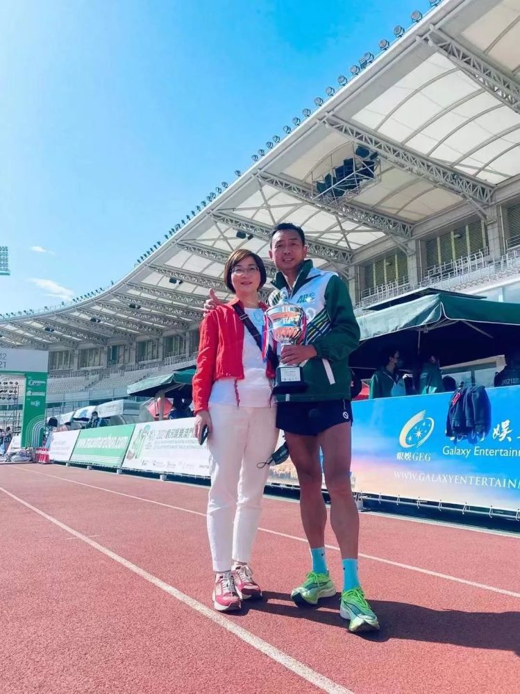 那些业余跑者全马236，他是马拉松PB王；也是越野跑黑马！