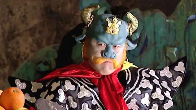 冬,到达金兜山,猪八戒偷衣,青年独角兕大王金刚圈收