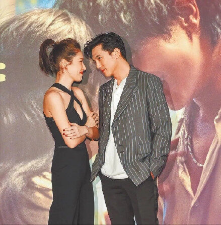 邱泽许玮甯闪婚细节曝光,蓝心湄当证婚人,直言邱泽妈妈想抱孙子