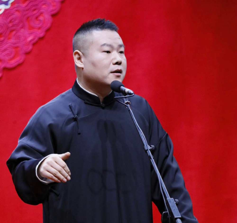 守口如瓶岳云鹏再次说漏嘴春晚准备了跨年也接到通知了