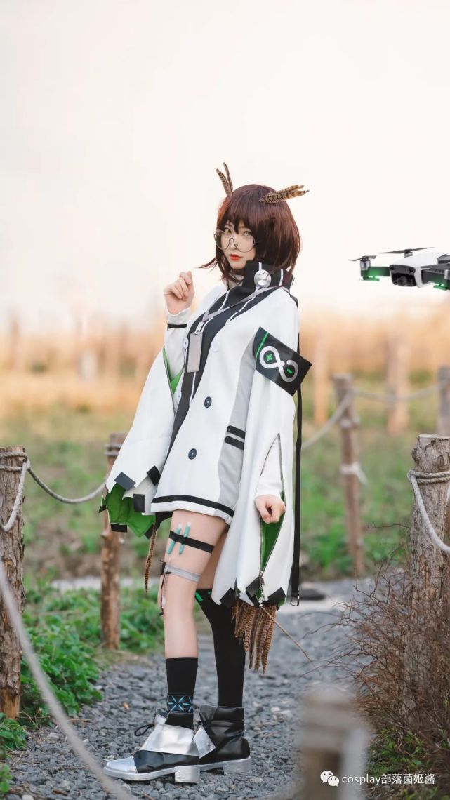 cos:明日方舟赫默cos正片@樱岛嗷一